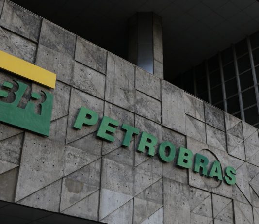 Petrobras reduz preço do diesel a partir desta segunda (1º)