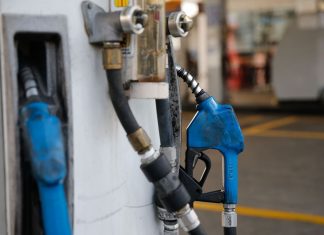 Petrobras reajusta em 7,12% preço da gasolina para distribuidoras