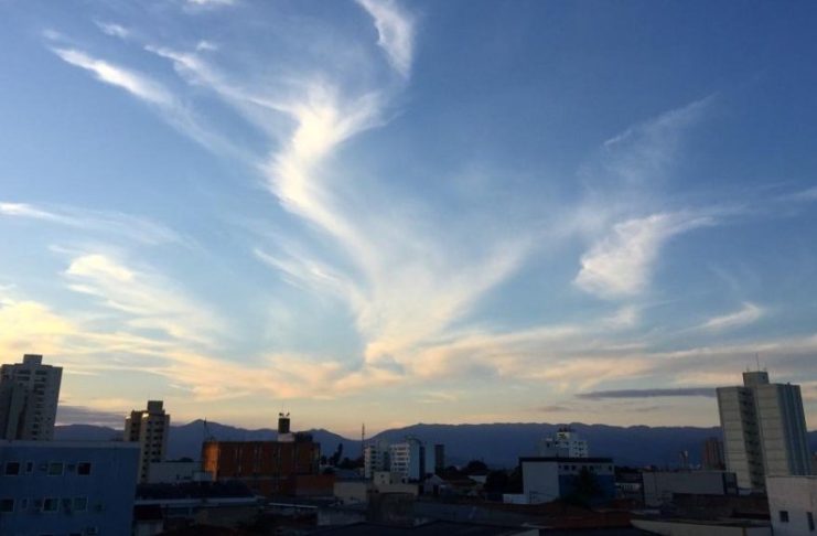 Sexta-feira é de sol e períodos de céu nublado em Taubaté