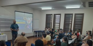 Escola Fêgo Camargo promove reunião de acolhimento