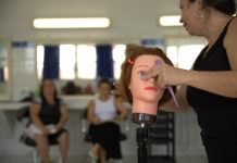 Escola do Trabalho abre inscrições para mais de 100 vagas nas áreas de beleza e informática