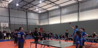 Caravana Esportiva atende 300 alunos em ação com tênis de mesa; próxima edição terá futebol feminino