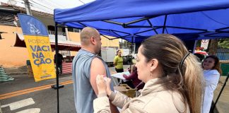 Vacinação em feiras livres contra a gripe continua nesta semana