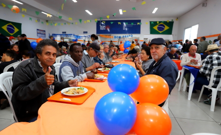 Com mais de 2,2 milhões de refeições servidas, unidade do Bom Prato celebra 4 anos de atendimento