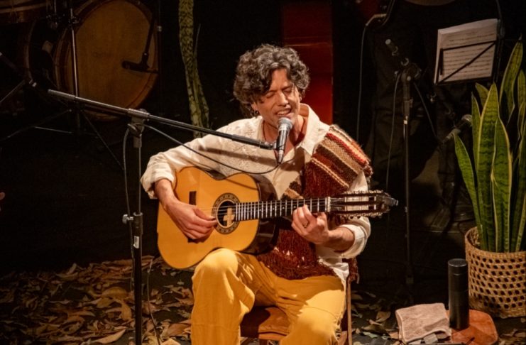 Ricardo Nash apresenta o espetáculo “Moda à Terra” em Jacareí