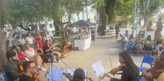 Secretaria de Educação promove música e artesanato com a Sexta Cultural na Praça